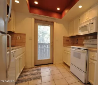 Photo #1: 6408926 Listing