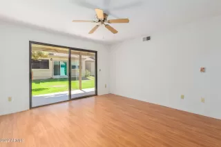 Photo #4: 6409190 Listing 