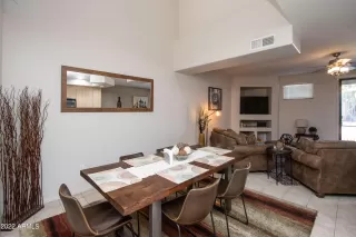 Photo #4: 6409241 Listing