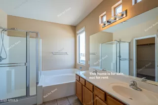 Photo #5: 6409268 Listing