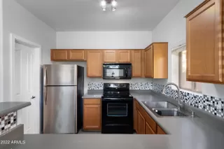 Photo #6: 6409401 Listing 