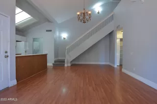 Photo #5: 6409486 Listing