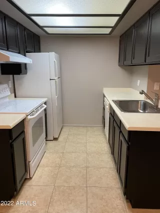 Photo #5: 6409495 Listing