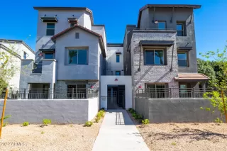 Photo #2: 6409936 Listing