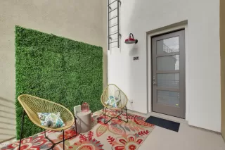 Photo #3: 6409949 Listing