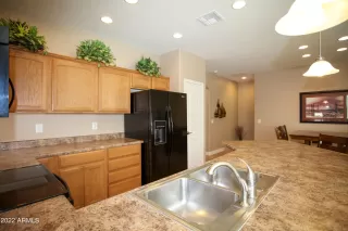 Photo #3: 6409967 Listing