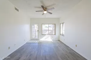 Photo #5: 6410094 Listing