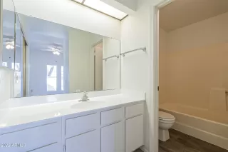 Photo #6: 6410094 Listing