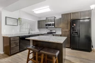 Photo #4: 6410261 Listing