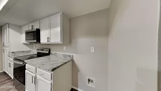 Photo #2: 6410277 Listing