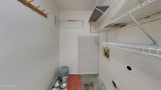 Photo #4: 6410277 Listing