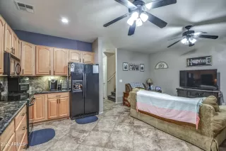 Photo #5: 6410415 Listing 