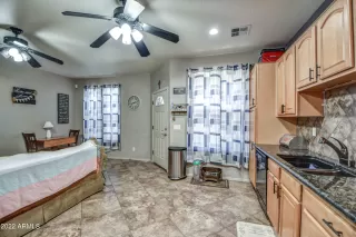 Photo #6: 6410415 Listing 