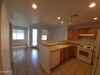 Photo #6: 6410485 Listing