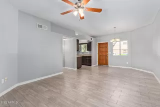 Photo #5: 6410659 Listing