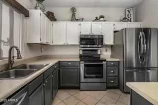 Photo #3: 6410683 Listing