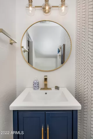 Photo #6: 6410683 Listing