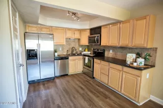 Photo #5: 6410694 Listing