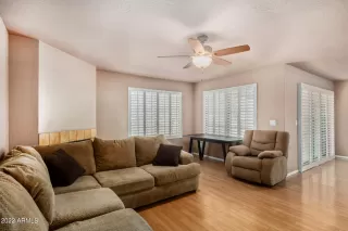 Photo #5: 6410827 Listing 