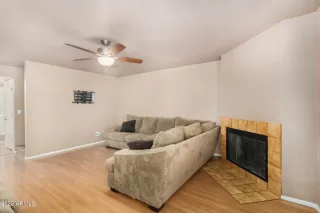 Photo #6: 6410827 Listing 