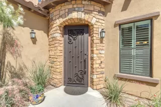 Photo #2: 6410928 Listing