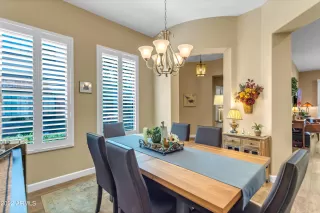 Photo #6: 6410928 Listing