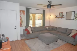 Photo #6: 6410965 Listing