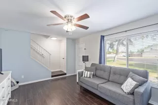 Photo #6: 6411005 Listing