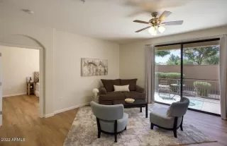 Photo #3: 6411223 Listing