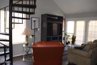 Photo #2: 6411233 Listing