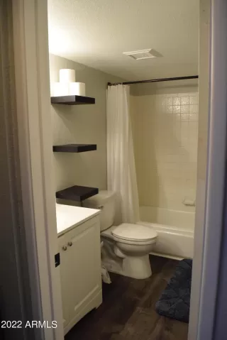 Photo #5: 6411233 Listing