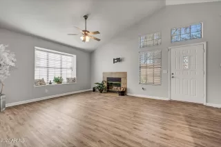 Photo #4: 6411472 Listing