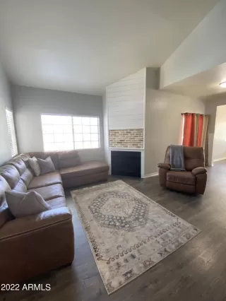 Photo #3: 6411498 Listing