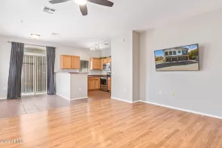 Photo #3: 6411552 Listing