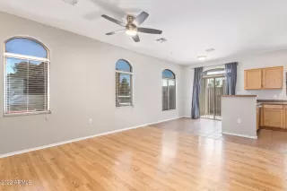 Photo #4: 6411552 Listing