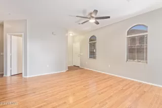 Photo #5: 6411552 Listing