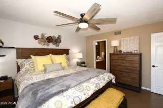 Photo #5: 6411593 Listing