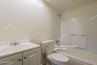 Photo #5: 6411618 Listing