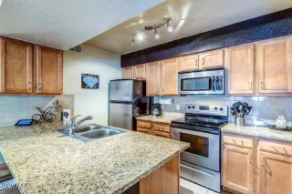 Photo #2: 6411675 Listing