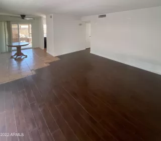 Photo #6: 6411903 Listing