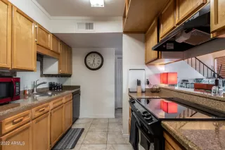 Photo #3: 6412022 Listing