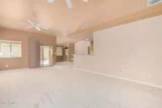 Photo #6: 6412070 Listing 