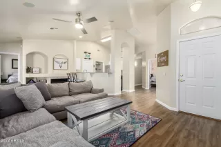 Photo #3: 6412152 Listing