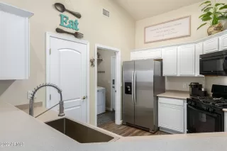 Photo #6: 6412152 Listing