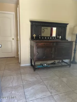 Photo #2: 6412159 Listing