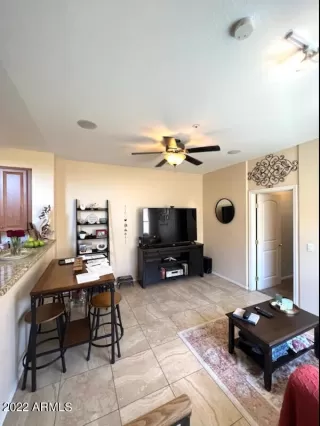 Photo #3: 6412159 Listing