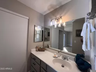 Photo #5: 6412682 Listing