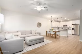 Photo #6: 6412712 Listing