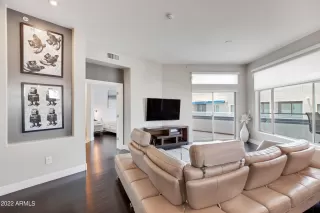 Photo #4: 6413106 Listing 