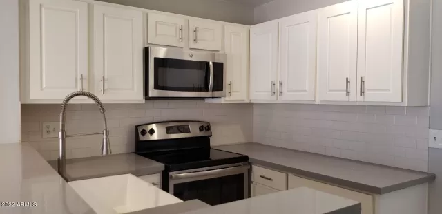 MLS: 6413132 Condo For Sale